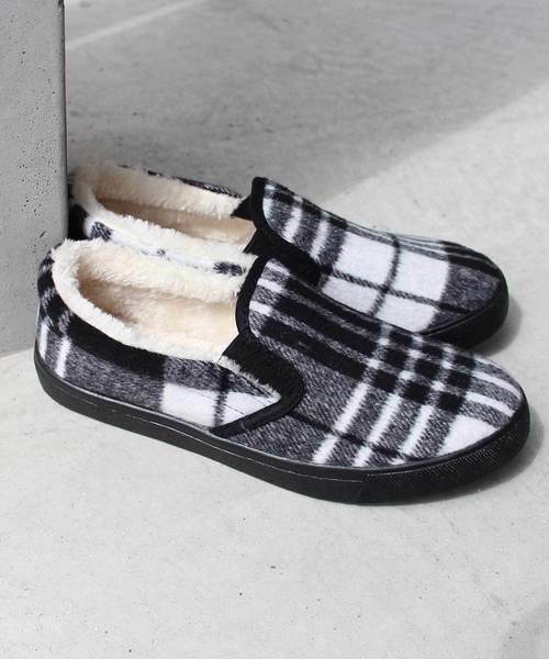 AmiAmi(アミアミ)の「つま先まであったかファー!ボアスリッポンスニーカー(スニーカー・レディース・ブラック/グレー/グレー系その他/ナチュラル/キャメル/チェック/ベージュ/ブラウン/ブラック系その他・22.5cm/23cm/23.5cm/24cm/24.5cm/25cm/27cm/26cm)」の9枚目の写真