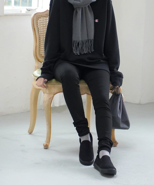 AmiAmi(アミアミ)の「つま先まであったかファー!ボアスリッポンスニーカー(スニーカー・レディース・ブラック/グレー/グレー系その他/ナチュラル/キャメル/チェック/ベージュ/ブラウン/ブラック系その他・22.5cm/23cm/23.5cm/24cm/24.5cm/25cm/27cm/26cm)」の11枚目の写真