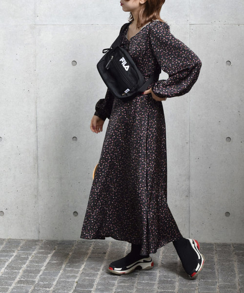 【新品 タグ付】SEZANE 小花柄 ロング スリット ワンピース ブラック系 ワンピース 「韓国大人ガーリーを叶えてくれるワンピース