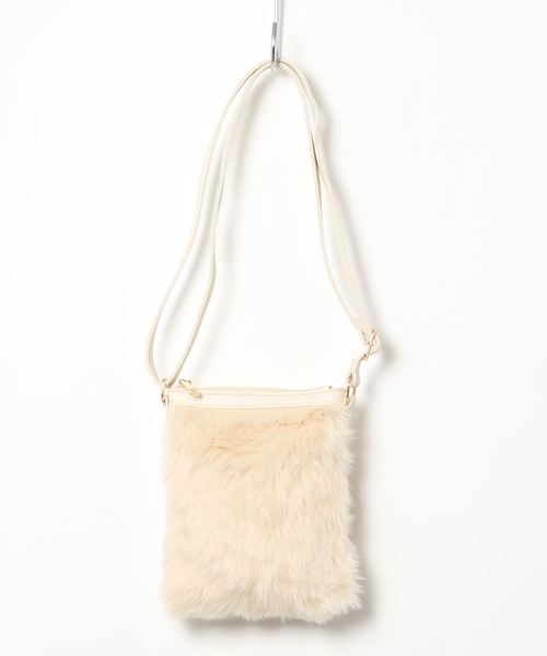 natural couture（ナチュラルクチュール）の「ファーポシェットバッグ（ショルダーバッグ・レディース・ネイビー/グレー/カーキ/アイボリー・FREE）」の2枚目の写真