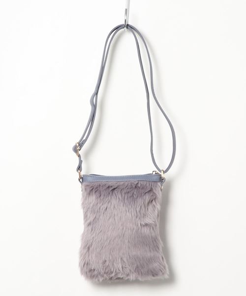 natural couture（ナチュラルクチュール）の「ファーポシェットバッグ（ショルダーバッグ・レディース・ネイビー/グレー/カーキ/アイボリー・FREE）」の6枚目の写真