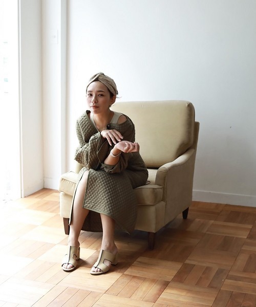 TODAYFUL（トゥデイフル）の「ジャガードヘアターバン（ヘアバンド・レディース・ベージュ/カーキ・FREE）」の5枚目の写真