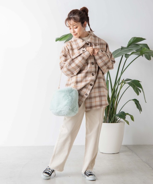 WEGO（ウィゴー）の「WEGO/べっ甲ハンドルファーショルダートートバッグ（トートバッグ・レディース・ベージュ/ホワイト系その他/グリーン系その他・FREE）」の7枚目の写真