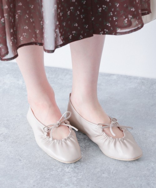 Heather（ヘザー）の「クシュクシュパンプス　868791（パンプス・レディース・アイボリー/ブラック・M/L）」の2枚目の写真