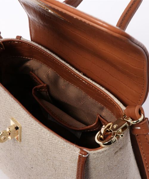 flower（フラワー）の「クラシックフレームバッグ（ショルダーバッグ・レディース・ベージュ/アイボリー・FREE）」の5枚目の写真