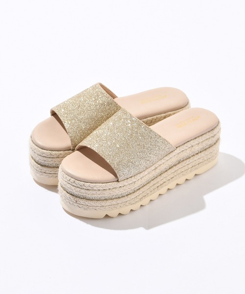 one after another NICE CLAUP(ワンアフターアナザーナイスクラップ)の「ジュート厚底フラットサンダル(サンダル・レディース・ゴールド/クリア・SMALL/MEDIUM/LARGE)」の2枚目の写真