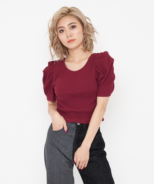 SPIRALGIRL(スパイラルガール)の「バッククロスパワショルカットトップス(Tシャツ/カットソー・レディース・ブラック/ベージュ/パープル/グリーン・FREE)」の5枚目の写真