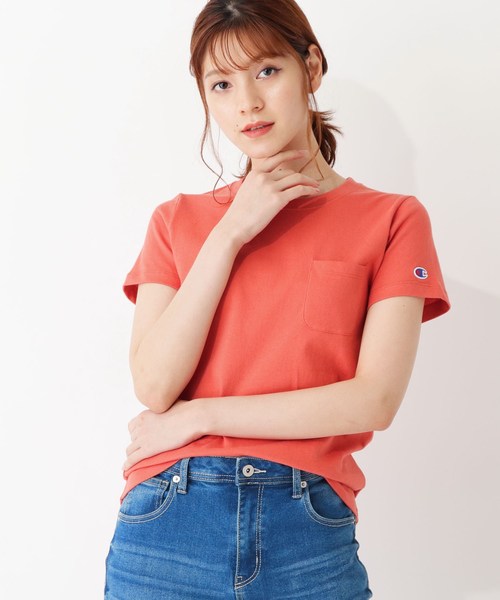 Champion(チャンピオン)の「Champion ポケットTシャツ(Tシャツ/カットソー・レディース・オフホワイト/グリーン/イエロー系7/オレンジ/ブラック・03/02)」の1枚目の写真