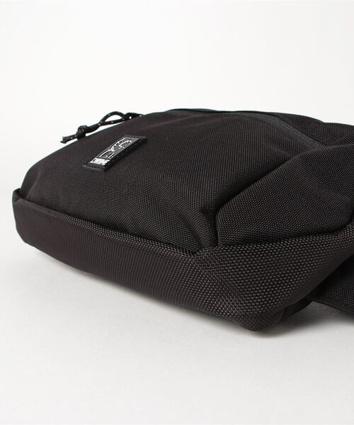 CHROME（クローム）の「CHROME/クローム ウエストバッグ 耐水バッグ BLCKCHRM ZIPTOP WAISTPACK 2.4L BG288BK（ボディバッグ/ウエストポーチ・メンズ・ブラック・ONE SIZE）」の4枚目の写真