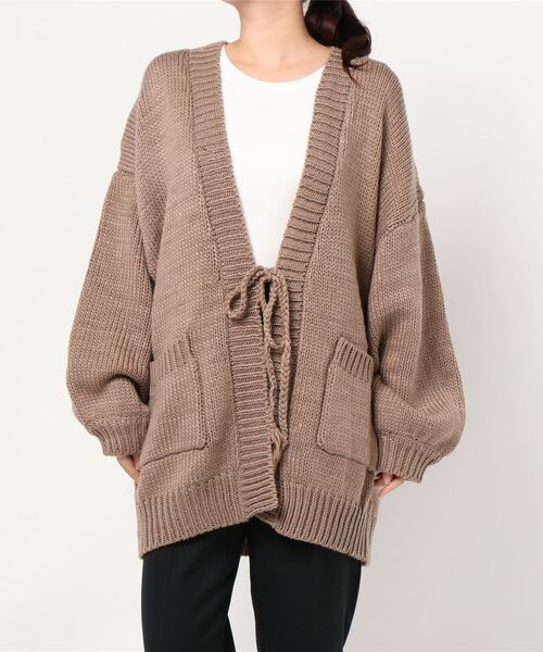 apres jour(アプレジュール)の「袖ボリュームカーディガン【ZOZOTOWN限定アイテム】【10AP】(カーディガン/ボレロ・レディース・モカ/アイボリー/ベージュ・X-LARGE/フリー)」の18枚目の写真