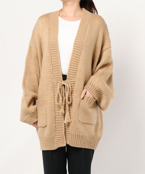 apres jour(アプレジュール)の「袖ボリュームカーディガン【ZOZOTOWN限定アイテム】【10AP】(カーディガン/ボレロ・レディース・モカ/アイボリー/ベージュ・X-LARGE/フリー)」の19枚目の写真