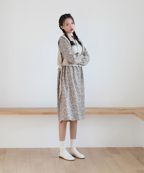 新発売 新商品 by muni:r（バイ ムニール）の「ビンテージ風のフラワーパターン ワンピース
