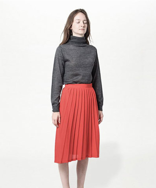 koe（コエ）の「プリーツミディアムスカート（スカート・レディース・ブラック/ブルー/レッド・SMALL/LARGE/MEDIUM）」の5枚目の写真