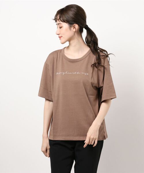 ehka sopo（エヘカソポ）の「筆記体ロゴＴシャツ（Tシャツ/カットソー・レディース・オフホワイト/グレー/キナリ/ブラウン・ﾌﾘ-）」の4枚目の写真