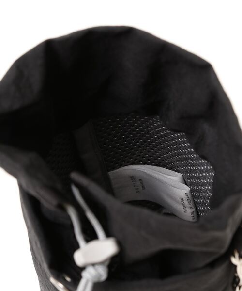 THE NORTH FACE PURPLE LABEL(ザ ノースフェイス パープルレーベル)の「【THE NORTH FACE PPL/パープルレーベル】 Lounge Shoulder Pouch(ショルダーバッグ・メンズ・ブラック/ベージュ/グリーン・FREE)」の4枚目の写真