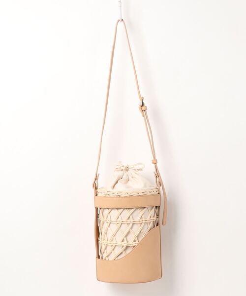 ACCOMMODE(アコモデ)の「ラタンバケットバッグ(かごバッグ・レディース・ベージュ/キャメル・FREE)」の7枚目の写真