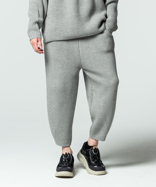 glamb(グラム)の「Relax knit pants / リラックスニットパンツ(その他パンツ・メンズ・グレー/ブラック・M/L/S)」の2枚目の写真