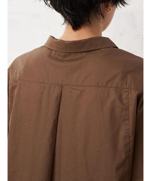 YECCA VECCA（イェッカヴェッカ）の「ペーパータッチボリューム袖ロングシャツ（シャツ/ブラウス・レディース・ブラウン/イエロー/チャコールグレー/オフホワイト・FREE）」の10枚目の写真