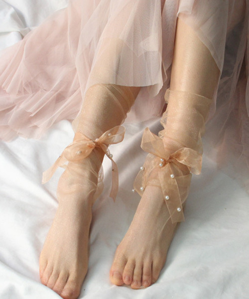 c.u.l（シーユーエル）の「【c.u.l】パール付きリボン レースアップチュールソックス cula216（ソックス/靴下・レディース・ホワイト/ブラック/ベージュ/グレー/アイボリー・FREE）」の12枚目の写真