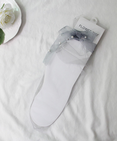 c.u.l（シーユーエル）の「【c.u.l】パール付きリボン レースアップチュールソックス cula216（ソックス/靴下・レディース・ホワイト/ブラック/ベージュ/グレー/アイボリー・FREE）」の7枚目の写真