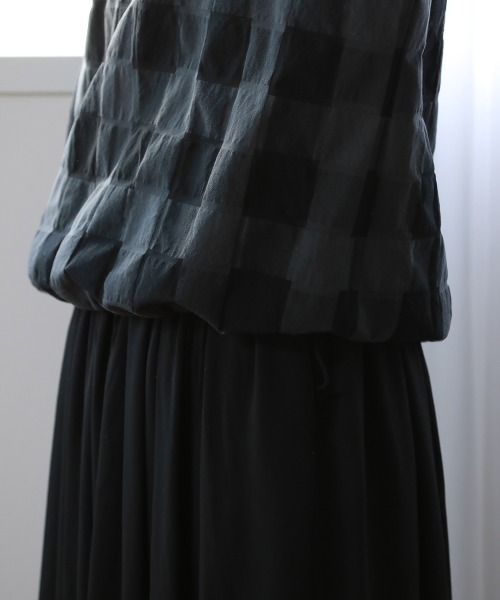 Pao de lo（パオデロ）の「アジャスター付きブロックチェックブラウス（シャツ/ブラウス・レディース・アイボリー/グレー系その他・9号/7号）」の7枚目の写真