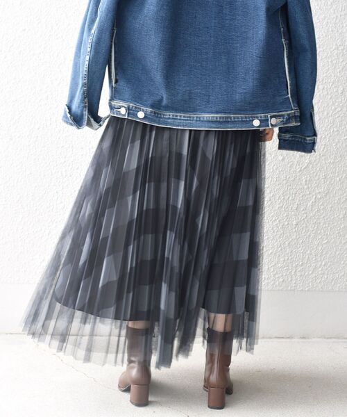 SHIPS（シップス）の「【WEB限定】チュールチェックプリーツスカート◆（スカート・レディース・グレー系その他/ベージュ/グリーン・SMALL/MEDIUM）」の15枚目の写真
