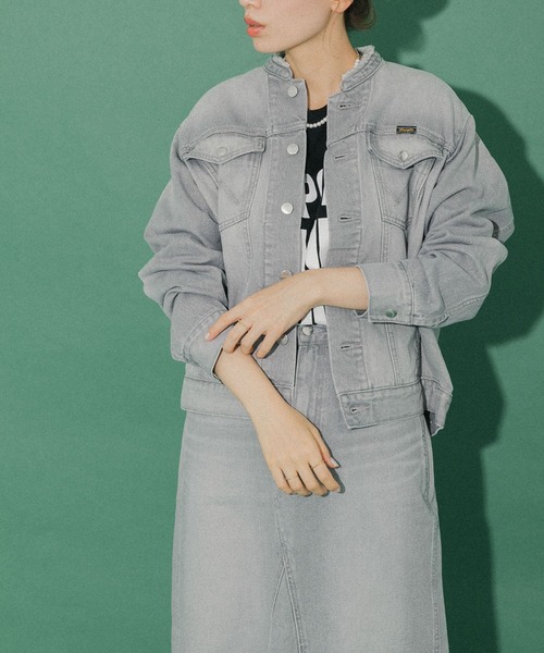 Wrangler（ラングラー）の「『別注』Wrangler×Sonny Label　カットオフデニムジャケット（デニムジャケット・レディース・インディゴブルー/ブラック・ONE）」の9枚目の写真