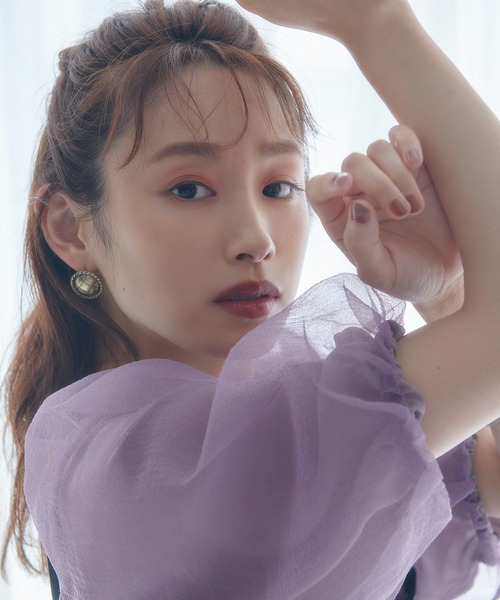 vis-`a-vis（ビサビ）の「【WEB限定】シアーボリュームスリーブプルオーバー（Tシャツ/カットソー・レディース・パープル/ブラック/ベージュ・FREE）」の3枚目の写真