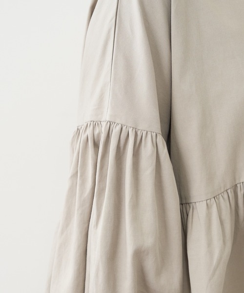 PUAL CE CIN（ピュアルセシン）の「【WEB限定】ギャザースリーブブラウス（シャツ/ブラウス・レディース・オフホワイト/ブラック/グレイッシュベージュ・FREE）」の9枚目の写真