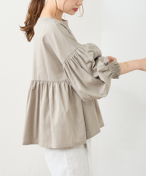 PUAL CE CIN（ピュアルセシン）の「【WEB限定】ギャザースリーブブラウス（シャツ/ブラウス・レディース・オフホワイト/ブラック/グレイッシュベージュ・FREE）」の11枚目の写真