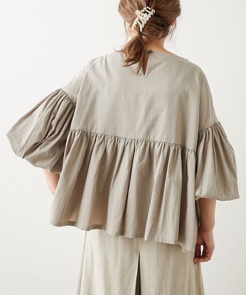 PUAL CE CIN（ピュアルセシン）の「【WEB限定】ギャザースリーブブラウス（シャツ/ブラウス・レディース・オフホワイト/ブラック/グレイッシュベージュ・FREE）」の22枚目の写真