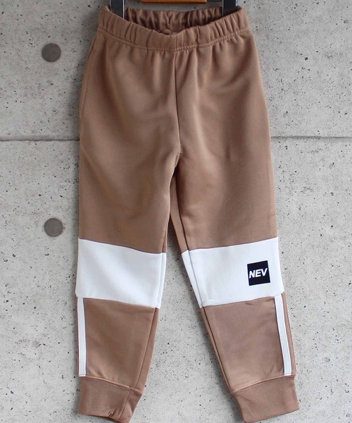 THE CASUAL(カジュアル)の「ライン 切り替え ロゴ リブ ジョガー パンツ キッズ(スウェットパンツ・キッズ・チャコール/モカ/ブラック/杢グレー・160cm/140cm/150cm/130cm/120cm/110cm)」の4枚目の写真