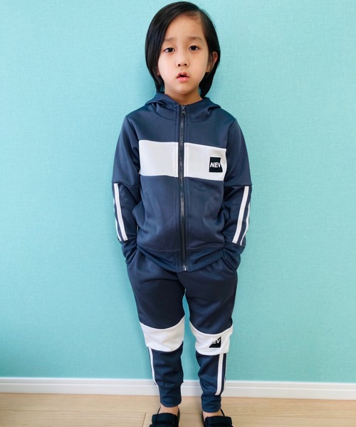 THE CASUAL(カジュアル)の「ライン 切り替え ロゴ リブ ジョガー パンツ キッズ(スウェットパンツ・キッズ・チャコール/モカ/ブラック/杢グレー・160cm/140cm/150cm/130cm/120cm/110cm)」の6枚目の写真