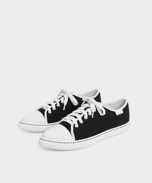 CHARLES & KEITH（チャールズ & キース）の「リサイクルコットン ポインテッドトゥスニーカー / Recycled Cotton Pointed Toe Sneakers（スニーカー・レディース・ブラック/レッド・23cm/24.5cm/22.5cm/23.5cm/25.5cm/25cm）」の5枚目の写真