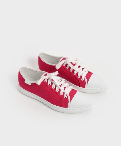 CHARLES & KEITH（チャールズ & キース）の「リサイクルコットン ポインテッドトゥスニーカー / Recycled Cotton Pointed Toe Sneakers（スニーカー・レディース・ブラック/レッド・23cm/24.5cm/22.5cm/23.5cm/25.5cm/25cm）」の8枚目の写真