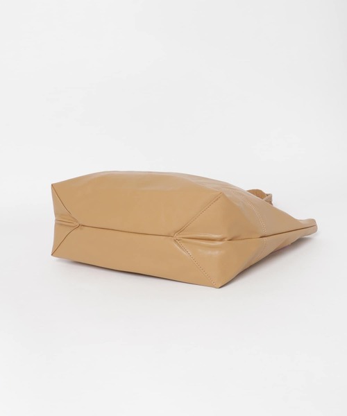 RODE SKO（ロデスコ）の「洗えるフェイクレザートート（トートバッグ・レディース・カーキ/グレー/キャメル・ONE）」の15枚目の写真