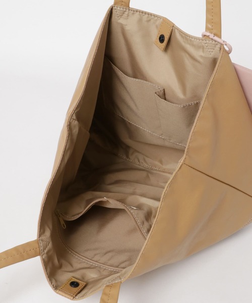 RODE SKO（ロデスコ）の「洗えるフェイクレザートート（トートバッグ・レディース・カーキ/グレー/キャメル・ONE）」の16枚目の写真