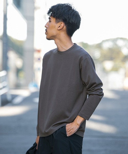 URBAN RESEARCH DOORS（アーバンリサーチドアーズ）の「クリアダンボールプルオーバー（Tシャツ/カットソー・メンズ・チャコールグレー/カーキ/グレー系その他/オフホワイト・40/38）」の6枚目の写真