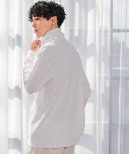 improves(インプローブス)の「サステナブルポリ ポンチ タートルネック ロンT(Tシャツ/カットソー・メンズ・ホワイト/グレイッシュベージュ/ワイン/スミクロ・MEDIUM/LARGE)」の16枚目の写真