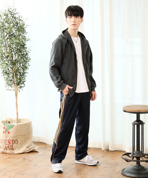 TopIsm（トップイズム）の「【2022】サイドライン入りストレートジャージトラックパンツ（その他パンツ・メンズ・ネイビー/ブラック×グレー/ブラック×ホワイト/ブラック×ゴールド・LL/M/L）」の11枚目の写真