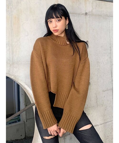 EMODA(エモダ)の「スリットステップニット(ニット/セーター・レディース・ブラック/カーキ/アイボリー/キャメル・FREE)」の1枚目の写真