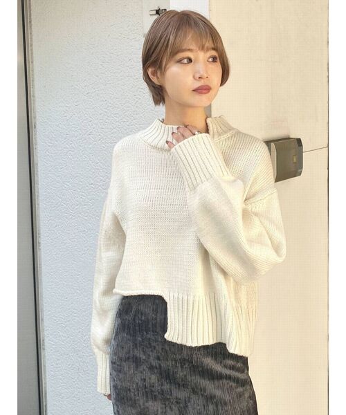 EMODA(エモダ)の「スリットステップニット(ニット/セーター・レディース・ブラック/カーキ/アイボリー/キャメル・FREE)」の2枚目の写真