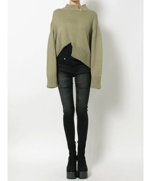 EMODA(エモダ)の「スリットステップニット(ニット/セーター・レディース・ブラック/カーキ/アイボリー/キャメル・FREE)」の13枚目の写真