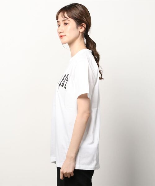DSQUARED2（ディースクエアード）の「T-SHIRT /LOGO SPRAY TEE /I SMOKE FIT /WASH /0221（Tシャツ/カットソー・レディース・ホワイト/レッド/ブラック・S/M/XS）」の6枚目の写真