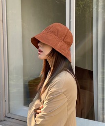 squeeze round hat