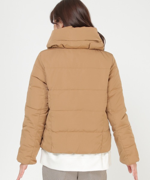 IKKA LOUNGE（イッカラウンジ）の「ピーチスキンダウンジャケット（ダウンジャケット/コート・レディース・キャメル/ブラック・L/M）」の16枚目の写真