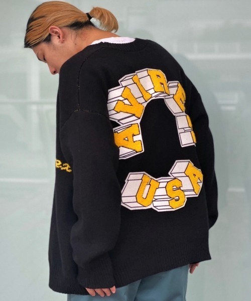 AVIREX（アヴィレックス）の「【直営店限定】 コットン ニット コーディガン サークルロゴ / COTTON KNIT CARDIGAN CIRCLE LOGO / アヴィレックス / AVIREX（カーディガン/ボレロ・メンズ・ブラック/ホワイト・MEDIUM/LARGE）」の10枚目の写真