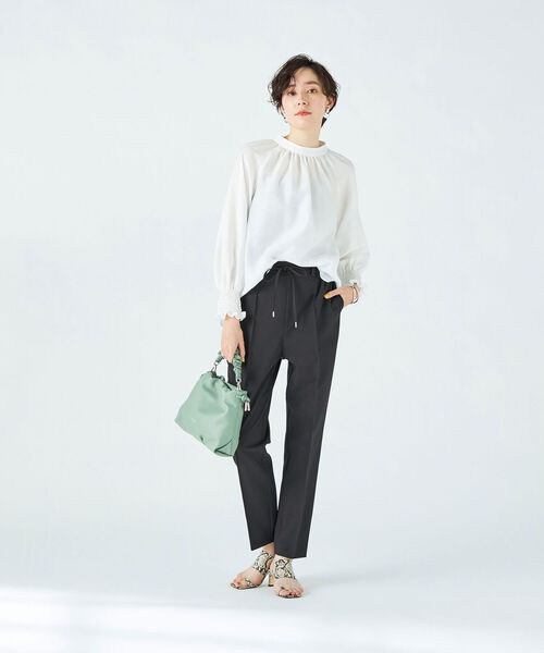 ◇【WEB限定カラーあり】シアーハイネックブラウス