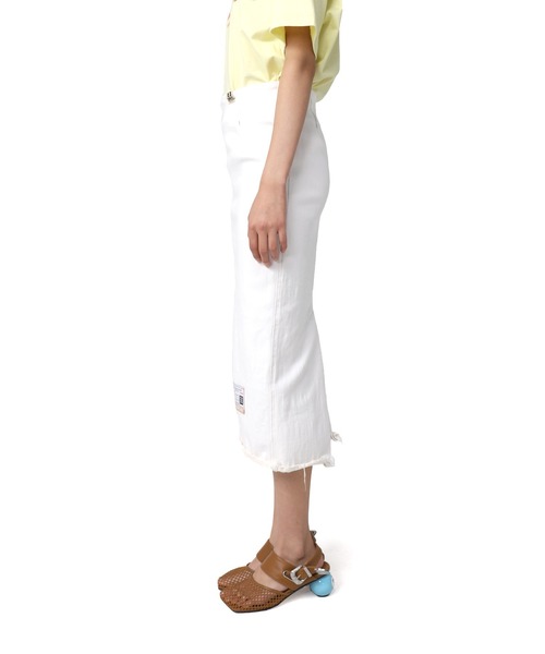 Maison MIHARA YASUHIRO(メゾンミハラヤスヒロ)の「Shrunk Chino Tight Skirt(デニムスカート・レディース・ホワイト・38)」の8枚目の写真