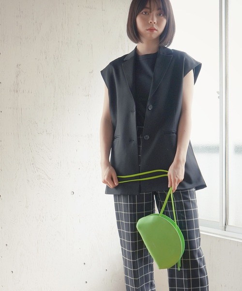 AULI（アウリィ）の「ラウンドZIPショルダーバッグ（ショルダーバッグ・レディース・ブラック/ベージュ/イエロー/イエロー×グリーン・FREE）」の16枚目の写真